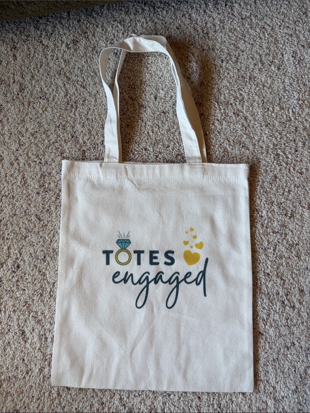 Engaged tote